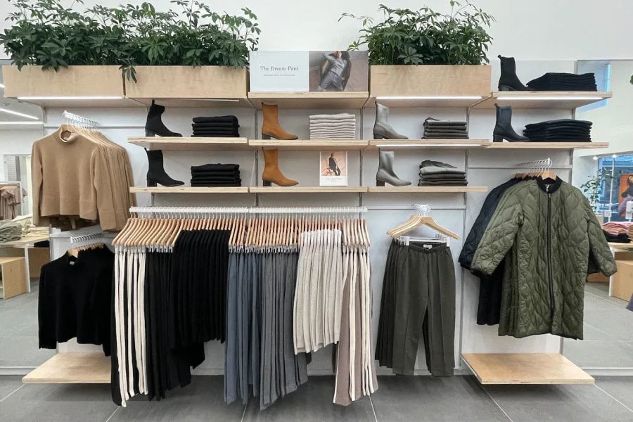 Ours Stores 4 3